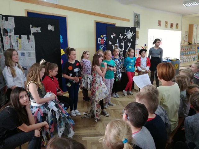 Spektakl ekologiczny w SP2 23.05.17